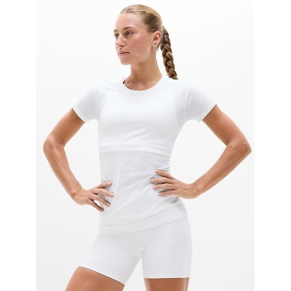 Athleta Tops - Athleta Momentum Tee Shirt White Short Sleeve Athleisure Top Women's XL